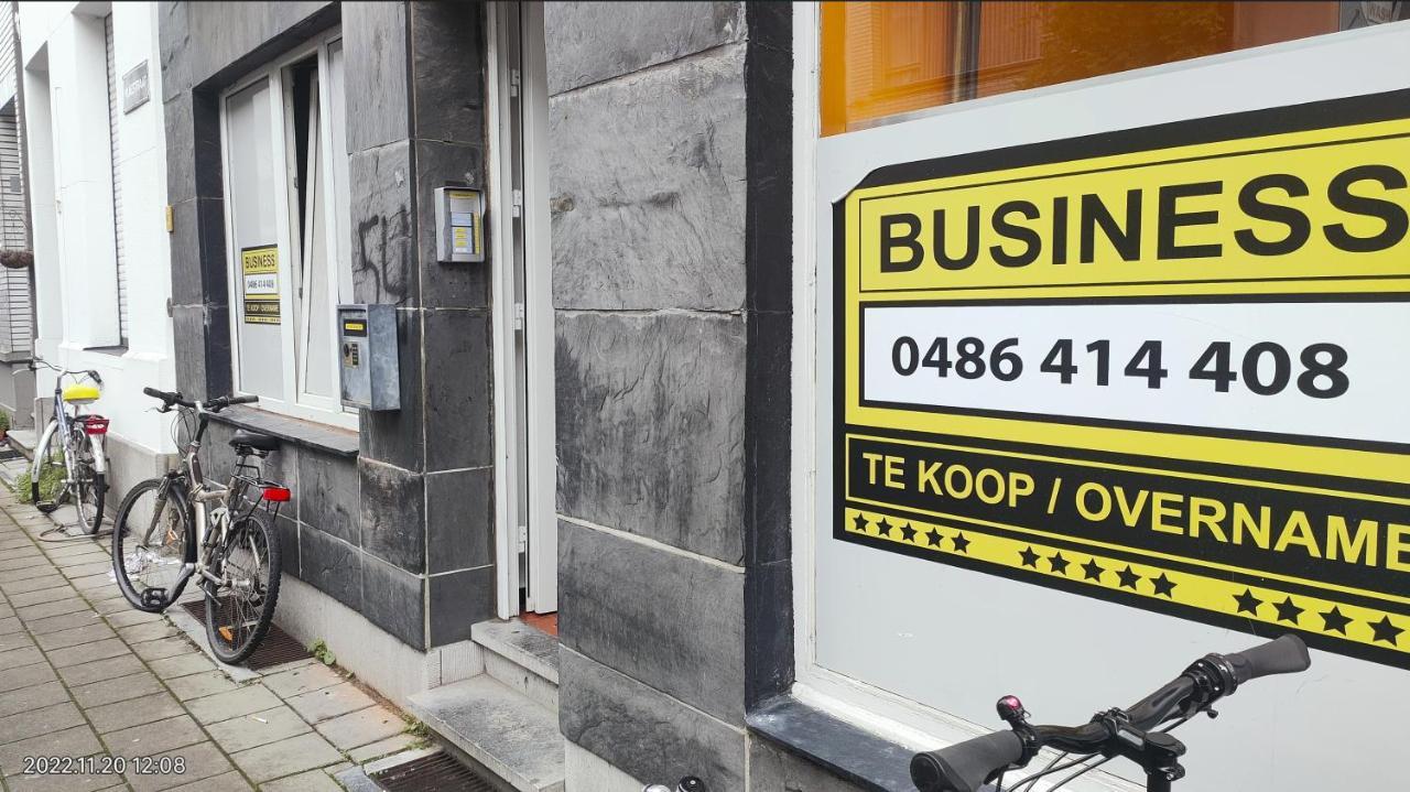 Mooi Slaapkamer! Proper En Compact Place Voor 3 Antwerpen Bagian luar foto